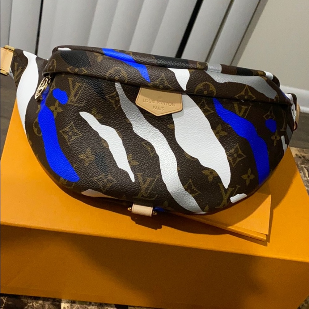 Louis-Vuitton Limited edition Bumbag